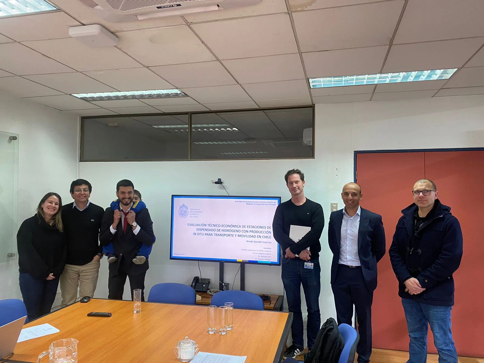Nicolás Gonzalez se convierte en un nuevo graduado del Magíster en Ingeniería de la Energía de la Pontificia Universidad Católica de Chile
