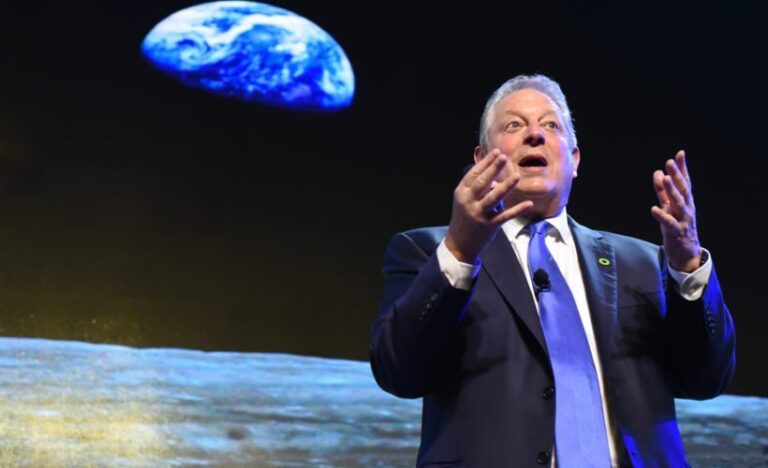 Ex vicepresidente estadounidense, Al Gore dice que Chile «Inspira al mundo» por su expansión en el uso de Energía Solar