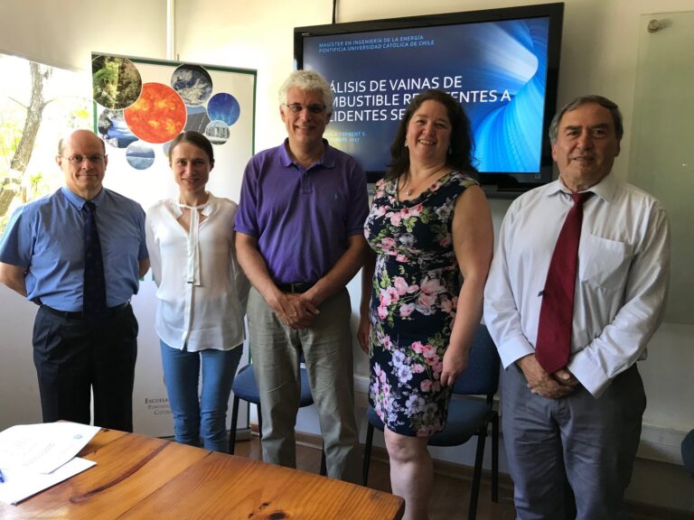 PAULA TORRENT SALOMON  se convierte en una nueva graduada del Magíster en Ingeniería de la Energía de la Pontificia Universidad Católica de Chile