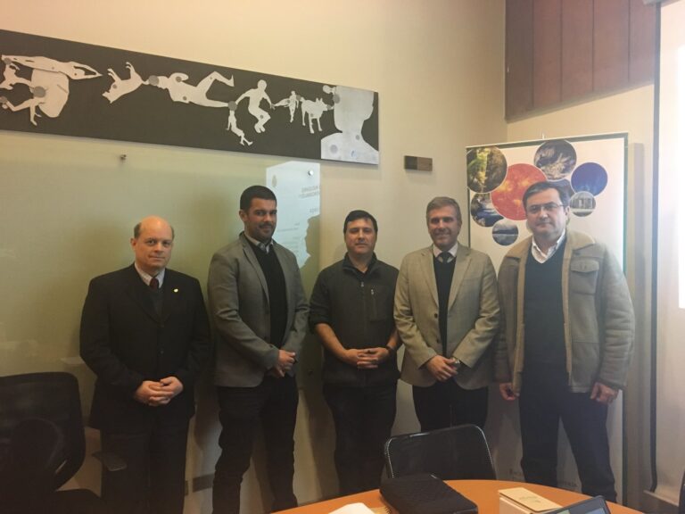 Pedro Bahamondes Lorca se convierte en nuevo graduado del Magíster en Ingeniería de la Energía de la Pontificia Universidad Católica de Chile.
